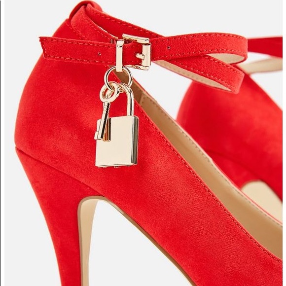 RED IS ALWAYS HOTNWT‼️ - Picture 6 of 7